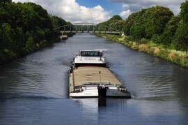 Güterschiff auf dem Dortmund-Ems-Kanal